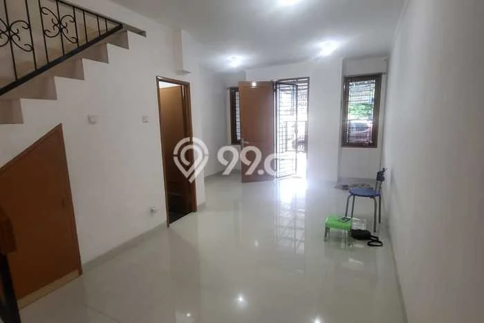 Lokasi strategis! Rumah siap pakai disewakan di Kelapa Gading LB 100m2 Lokasi strategis! Rumah siap pakai disewakan di Kelapa Gading LB 100m2