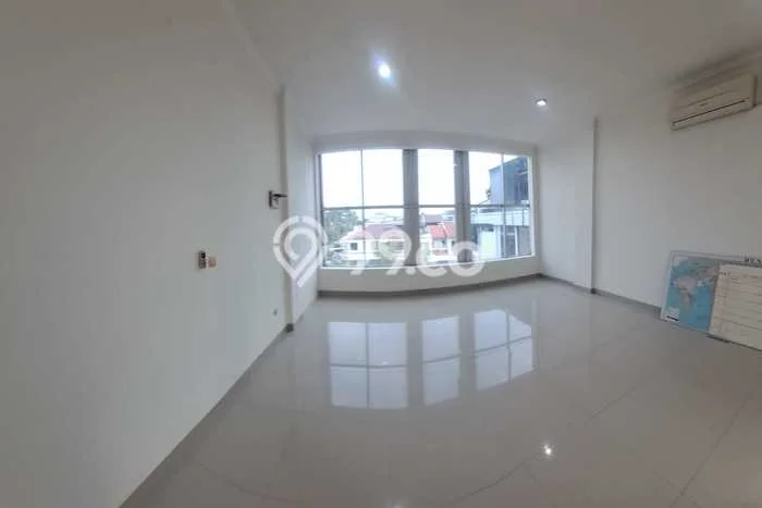 Disewakan Ruko di Pusat Kota Jakarta Barat Ramai Strategis Disewakan Ruko di Pusat Kota Jakarta Barat Ramai Strategis