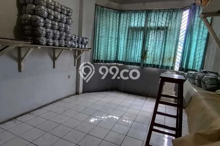 Ruko paling strategis disewakan di Tanah Abang Jakarta Pusat Ruko paling strategis disewakan di Tanah Abang Jakarta Pusat