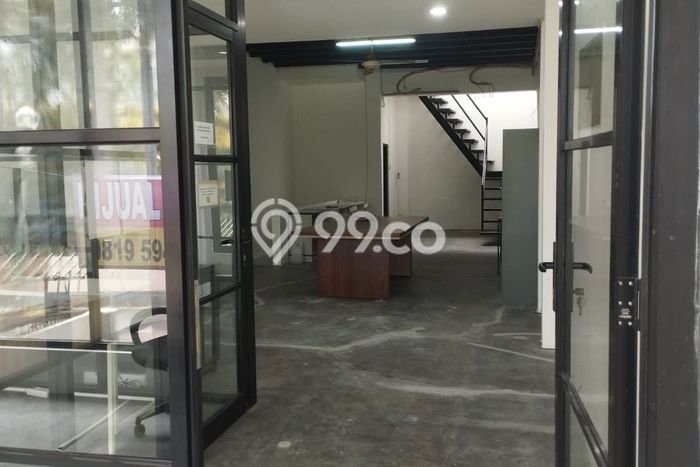 Ruko Disewa di Jakarta Utara dengan LB 250m2 Area Komersial Ramai Ruko Disewa di Jakarta Utara dengan LB 250m2 Area Komersial Ramai