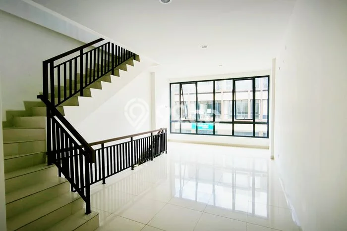 HARGA BERSAING! Ruko Kawasan BSD, Luas 120m2m², Area Komersial HARGA BERSAING! Ruko Kawasan BSD, Luas 120m2m², Area Komersial
