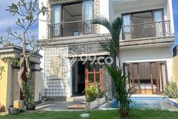 Rumah Area Strategis kawasan Sanur, Denpasar, Luas 215m2m² Bangunan 150m2m² Rumah Area Strategis kawasan Sanur, Denpasar, Luas 215m2m² Bangunan 150m2m²