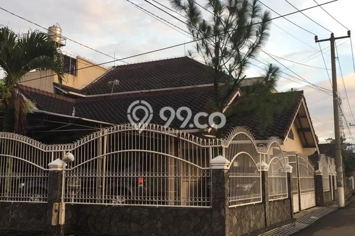 Dijual Rumah Premium dengan Fasilitas Sekitar Komplit di Antapani, Bandung Dijual Rumah Premium dengan Fasilitas Sekitar Komplit di Antapani, Bandung