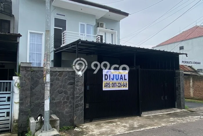 Hunian Cantik Modern Lb 230m2 di Arcamanik, Bandung Hunian Cantik Modern Lb 230m2 di Arcamanik, Bandung