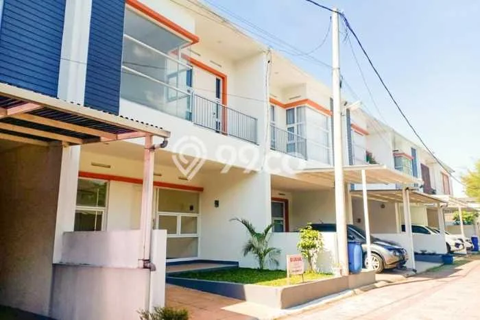Jual Rumah Strategis Bagus Punya 3 KT di Arcamanik Bandung SHM Jual Rumah Strategis Bagus Punya 3 KT di Arcamanik Bandung SHM