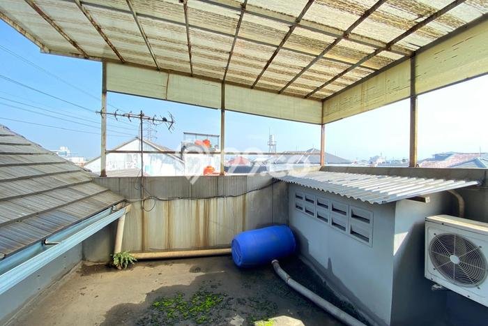 Disewakan Ruko di Kawasan Ramai Mekar Wangi Luas 210m2 Disewakan Ruko di Kawasan Ramai Mekar Wangi Luas 210m2