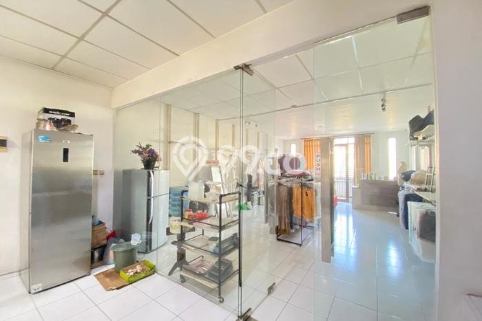 Disewakan Ruko di Kawasan Ramai Mekar Wangi Luas 210m2 Disewakan Ruko di Kawasan Ramai Mekar Wangi Luas 210m2