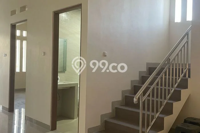 Rumah Mewah LB 273m2 Siap Huni Desain Elegan di Singgasana, Bandung Rumah Mewah LB 273m2 Siap Huni Desain Elegan di Singgasana, Bandung