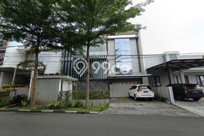 Rumah Mewah LB 519m2 Siap Huni Desain Elegan di Mekar Wangi, Bandung Rumah Mewah LB 519m2 Siap Huni Desain Elegan di Mekar Wangi, Bandung