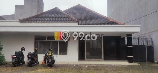 FOR SALE! Ruko di Tanah Abang Jakarta Pusat, LT 587m2, LB 515m2 FOR SALE! Ruko di Tanah Abang Jakarta Pusat, LT 587m2, LB 515m2