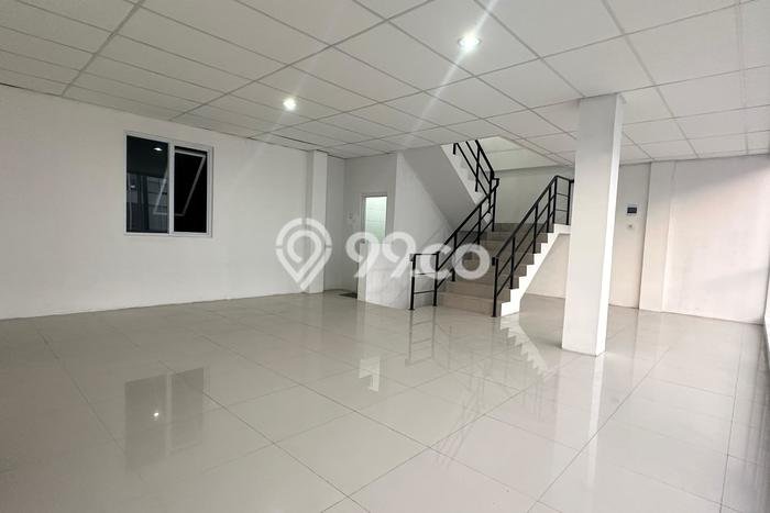 LOKASI PREMIUM! Gudang Kawasan Periuk, Luas 344m², Area Berkembang LOKASI PREMIUM! Gudang Kawasan Periuk, Luas 344m², Area Berkembang