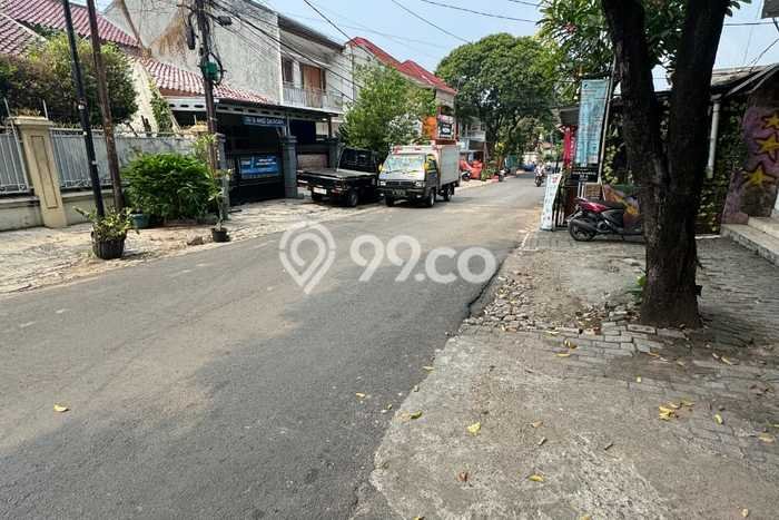 Lahan untuk Dijual Lokasi Kebayoran Lama, Jakarta Selatan Luas 1720m2 SHM Lahan untuk Dijual Lokasi Kebayoran Lama, Jakarta Selatan Luas 1720m2 SHM