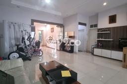 Ready to Use! Luxury House LT 447m2 Desain Modern di Kemang Ready to Use! Luxury House LT 447m2 Desain Modern di Kemang