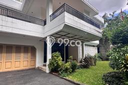 Ready to Use! Premium House LT 540m2 Desain Modern di Mega Kuningan Ready to Use! Premium House LT 540m2 Desain Modern di Mega Kuningan