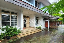 Dijual Rumah Mewah Elegan Dengan View Eksklusif di Kemang, Jakarta Selatan Dijual Rumah Mewah Elegan Dengan View Eksklusif di Kemang, Jakarta Selatan