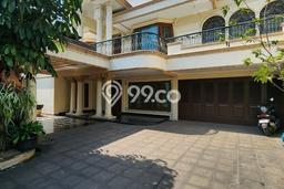 Ready to Use! Premium House LT 820m2 Desain Elegan di Pondok Indah Ready to Use! Premium House LT 820m2 Desain Elegan di Pondok Indah