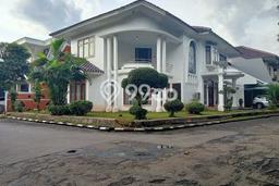 Hunian Super Elit dengan Akses Paling Strategis di Mampang, Jakarta Selatan Hunian Super Elit dengan Akses Paling Strategis di Mampang, Jakarta Selatan