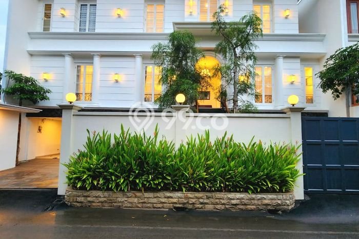 Hunian Elit LB 760m2 Siap Pakai Desain Elegan di Kemang, Jakarta Selatan Hunian Elit LB 760m2 Siap Pakai Desain Elegan di Kemang, Jakarta Selatan