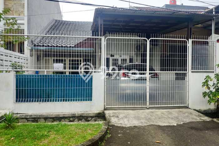 Ready to Use! Premium House LT 168m2 Desain Modern di Semanan Ready to Use! Premium House LT 168m2 Desain Modern di Semanan
