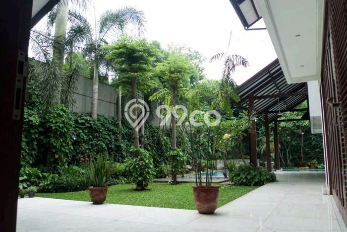 Rumah Elit LB 1400m2 Siap Pakai Desain Elegan di Kemang, Jakarta Selatan Rumah Elit LB 1400m2 Siap Pakai Desain Elegan di Kemang, Jakarta Selatan