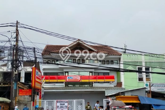 Ruko disewakan di Sukajadi Bandung dengan luas bangunan 300m2 Ruko disewakan di Sukajadi Bandung dengan luas bangunan 300m2