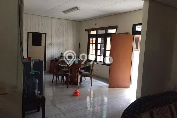 Rumah Elit Modern Tanpa Renovasi di Burangrang Bandung Rumah Elit Modern Tanpa Renovasi di Burangrang Bandung