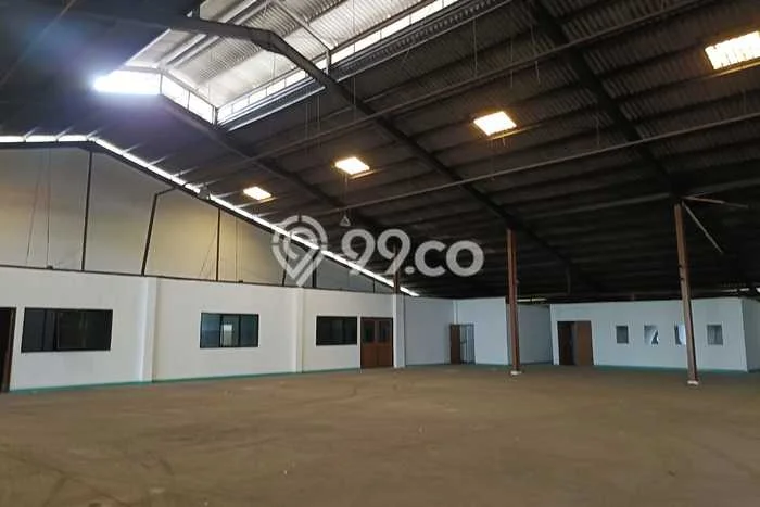 Gudang untuk Disewa di Pusat Tangerang Luas Bangunan 2176m2 Gudang untuk Disewa di Pusat Tangerang Luas Bangunan 2176m2