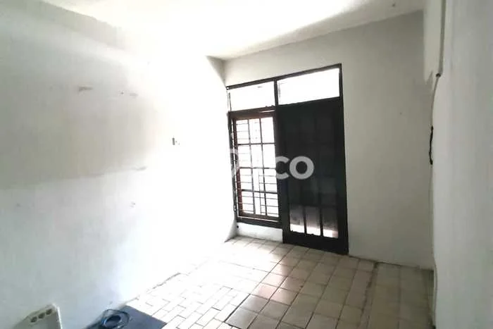 Ruko untuk Disewa di Pusat Bandung Luas Bangunan 51m2 Ruko untuk Disewa di Pusat Bandung Luas Bangunan 51m2