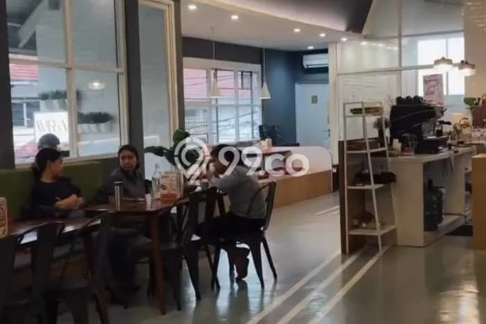 Disewakan Komersial di Kawasan Ramai Surya Sumantri Luas 100m2 Disewakan Komersial di Kawasan Ramai Surya Sumantri Luas 100m2