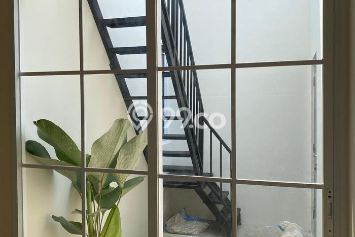 Rumah Luas Asri 3 KT Siap Huni di BSD Nusaloka Tangerang Rumah Luas Asri 3 KT Siap Huni di BSD Nusaloka Tangerang