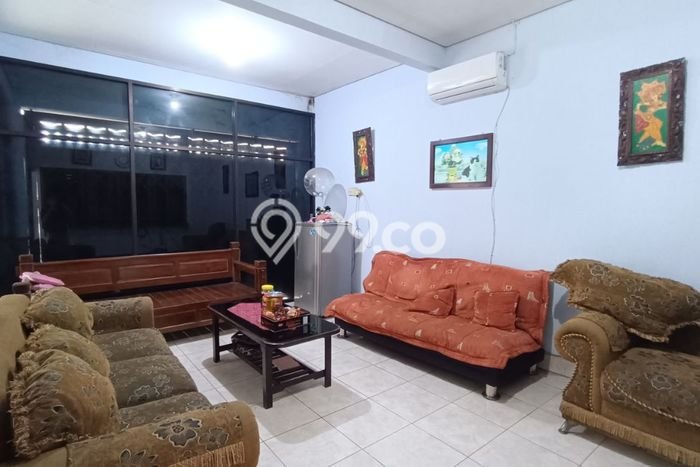 Area Ramai! Komersial Dijual di Jaten untuk Bisnis Luas Bangunan 540m2 Area Ramai! Komersial Dijual di Jaten untuk Bisnis Luas Bangunan 540m2