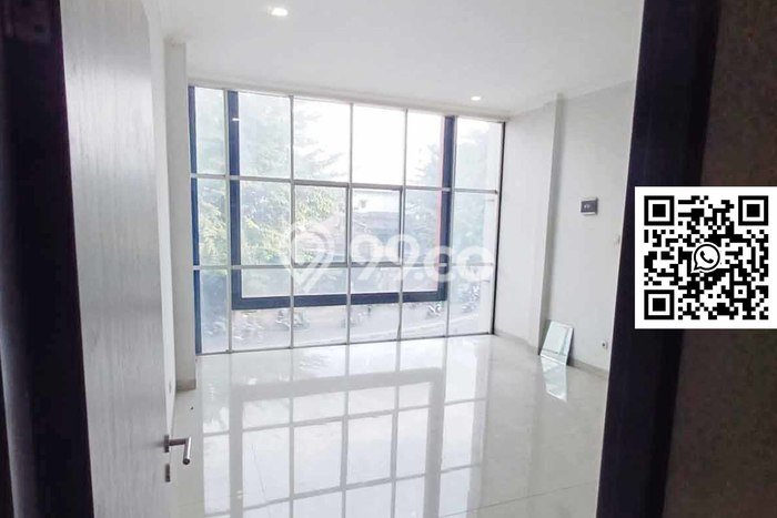 FOR SALE! Ruko di Kebon Jeruk Jakarta Barat, LT 120m2, LB 250m2 FOR SALE! Ruko di Kebon Jeruk Jakarta Barat, LT 120m2, LB 250m2