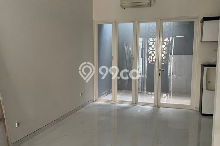 Rumah Minimalis 3 KT di Citraland Surabaya Semi Furnished Rumah Minimalis 3 KT di Citraland Surabaya Semi Furnished