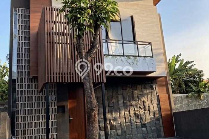 Dijual Rumah Mewah Elegan Dengan View Eksklusif di Citraland, Surabaya Dijual Rumah Mewah Elegan Dengan View Eksklusif di Citraland, Surabaya