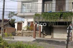 Ready to Use! Premium House LT 248m2 Desain Elegan di Sunset Road Ready to Use! Premium House LT 248m2 Desain Elegan di Sunset Road