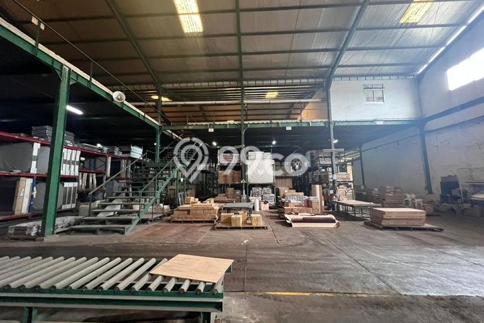 Gudang untuk Disewa di Pusat Tangerang Luas Bangunan 15732m2 Gudang untuk Disewa di Pusat Tangerang Luas Bangunan 15732m2
