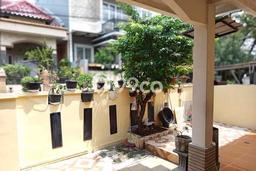 Rumah Strategis Modern Lb 225m2 di Cengkareng, Jakarta Barat Rumah Strategis Modern Lb 225m2 di Cengkareng, Jakarta Barat