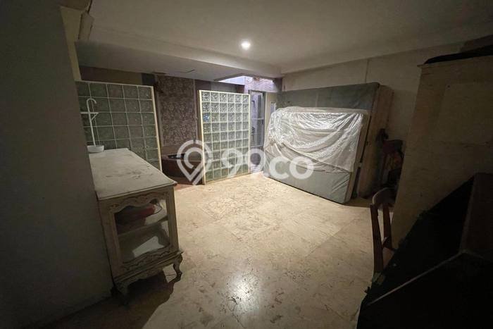 Hunian 8 Kamar Lengkap Disewakan di Menteng Harga Kompetitif Hunian 8 Kamar Lengkap Disewakan di Menteng Harga Kompetitif