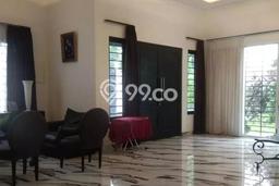 Siap Huni Rumah Mewah 5 Kamar di Menteng Dekat ke Mana Pun Siap Huni Rumah Mewah 5 Kamar di Menteng Dekat ke Mana Pun