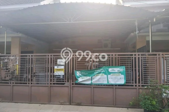 Rumah Minimalis 4 KT di Surabaya Kota Surabaya Rumah Minimalis 4 KT di Surabaya Kota Surabaya