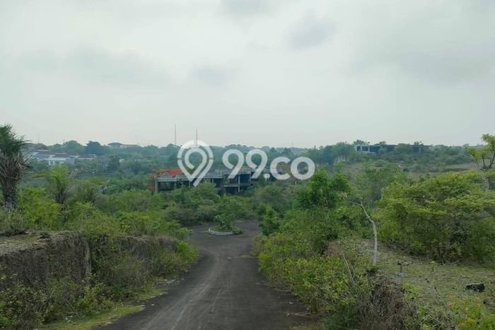 Lahan Dijual Lokasi Strategis di Badung dengan Luas 100m2 Lahan Dijual Lokasi Strategis di Badung dengan Luas 100m2