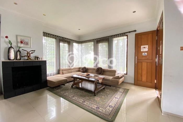 Jual Rumah Mewah Elegan Dengan View Eksklusif di Dago Pakar, Bandung Jual Rumah Mewah Elegan Dengan View Eksklusif di Dago Pakar, Bandung