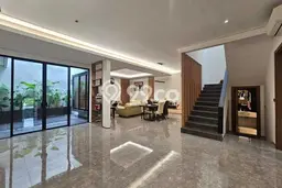 Rumah Elit LB 350m2 Siap Huni Desain Elegan di Alam Sutera, Tangerang Rumah Elit LB 350m2 Siap Huni Desain Elegan di Alam Sutera, Tangerang