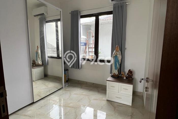 Dijual Rumah 2 Kamar Lokasi Strategis Nyaman dan Strategis di BSD Dijual Rumah 2 Kamar Lokasi Strategis Nyaman dan Strategis di BSD