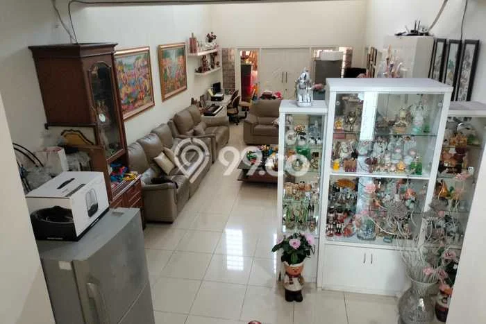 Jual Rumah Mewah Elegan Dengan View Cantik di Lippo Karawaci, Tangerang Jual Rumah Mewah Elegan Dengan View Cantik di Lippo Karawaci, Tangerang