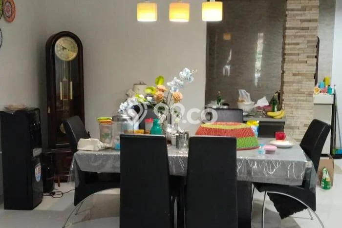 Rumah Eksklusif Siap Huni LT 160m2 di BSD, Tangerang Selatan Rumah Eksklusif Siap Huni LT 160m2 di BSD, Tangerang Selatan