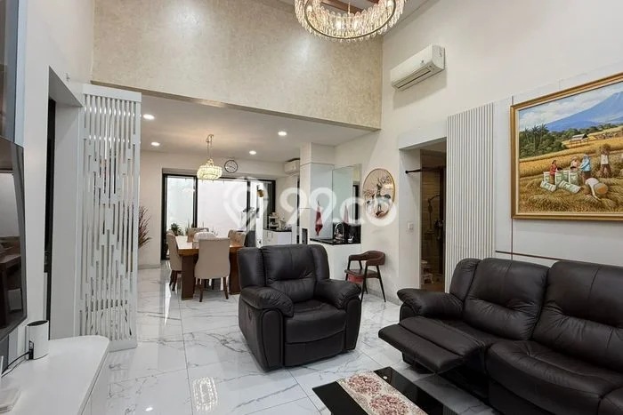 Rumah sewa siap huni 5 KT di Jakarta Garden City, Jakarta Timur Rumah sewa siap huni 5 KT di Jakarta Garden City, Jakarta Timur