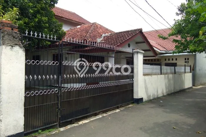 Jual Rumah Favorit Siap Huni LB 225m2 di Jagakarsa, Jakarta Selatan Jual Rumah Favorit Siap Huni LB 225m2 di Jagakarsa, Jakarta Selatan