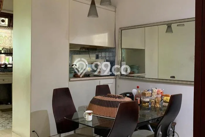 Hunian Elit LB 160m2 Siap Huni Desain Elegan di Puri Indah, Jakarta Barat Hunian Elit LB 160m2 Siap Huni Desain Elegan di Puri Indah, Jakarta Barat
