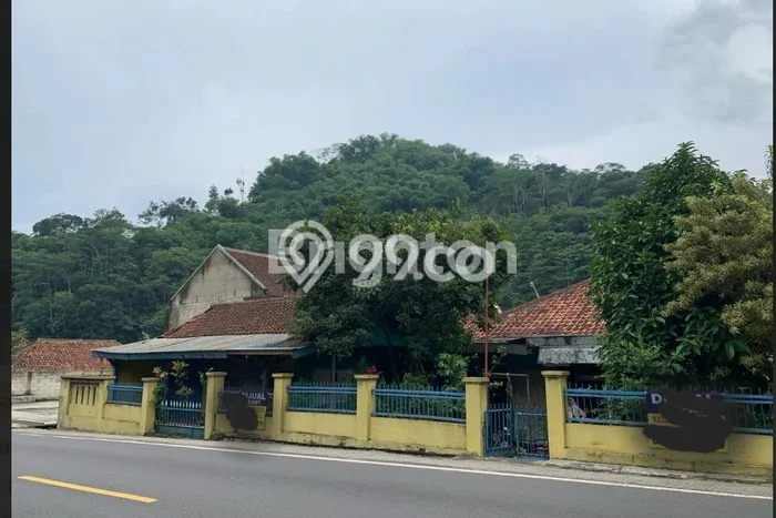 Dijual Cepat Rumah Bagus Siap Huni LB 250m2 di Sumedang Selatan, Sumedang Dijual Cepat Rumah Bagus Siap Huni LB 250m2 di Sumedang Selatan, Sumedang